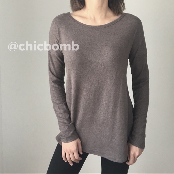 Soft comfy back detailing tunic top - Picture 5 of 5