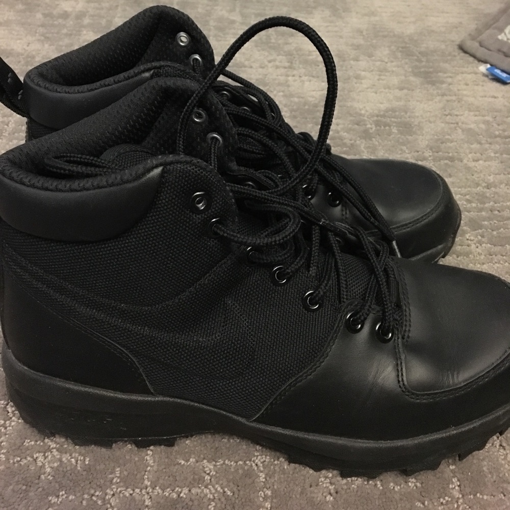 Nike boots