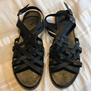 Black flat sandals