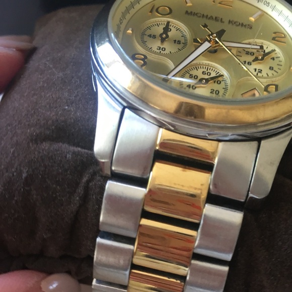 Michael Kors Two Tone Silver and Gold Watch 5055 - Picture 3 of 4