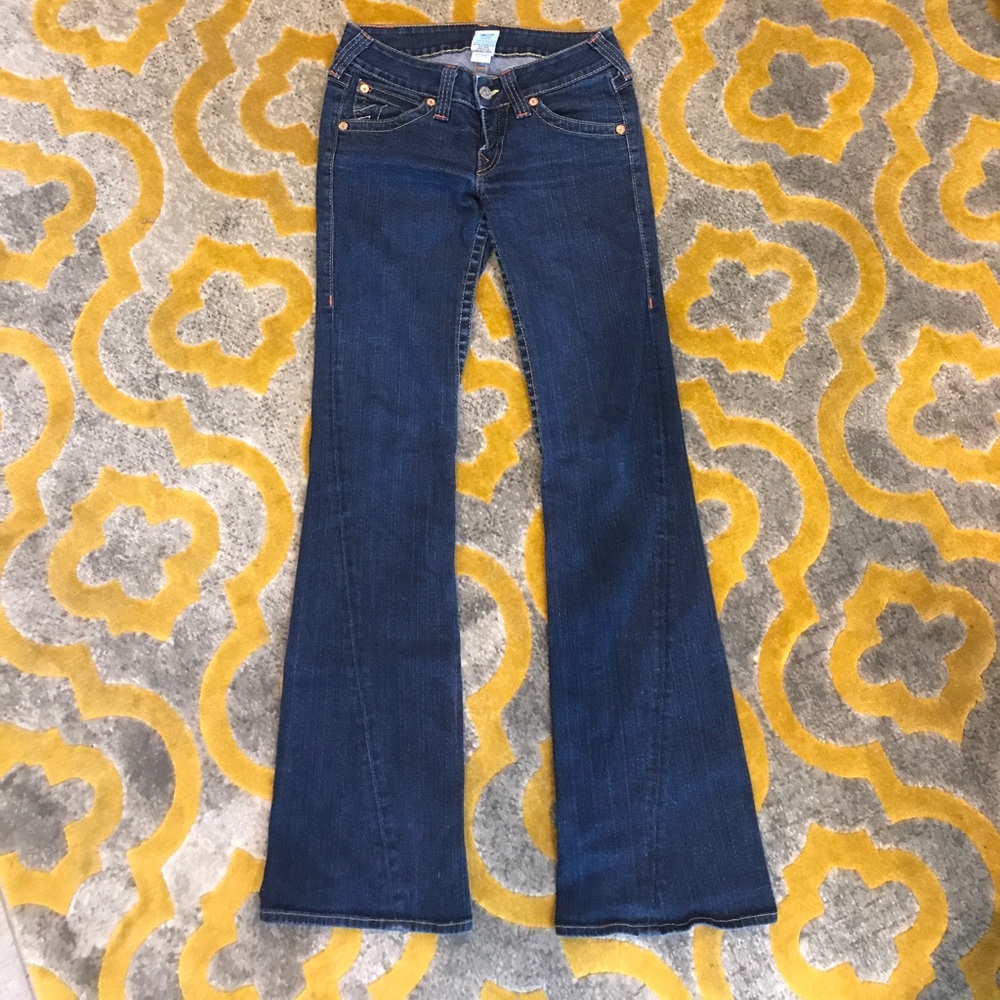 Dark True Religion boot cut jeans! Very slimming!
