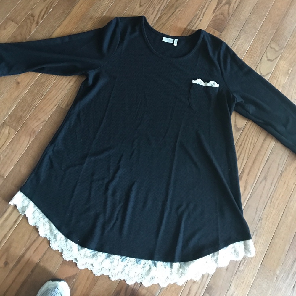NWOT Lori Goldstein knit top