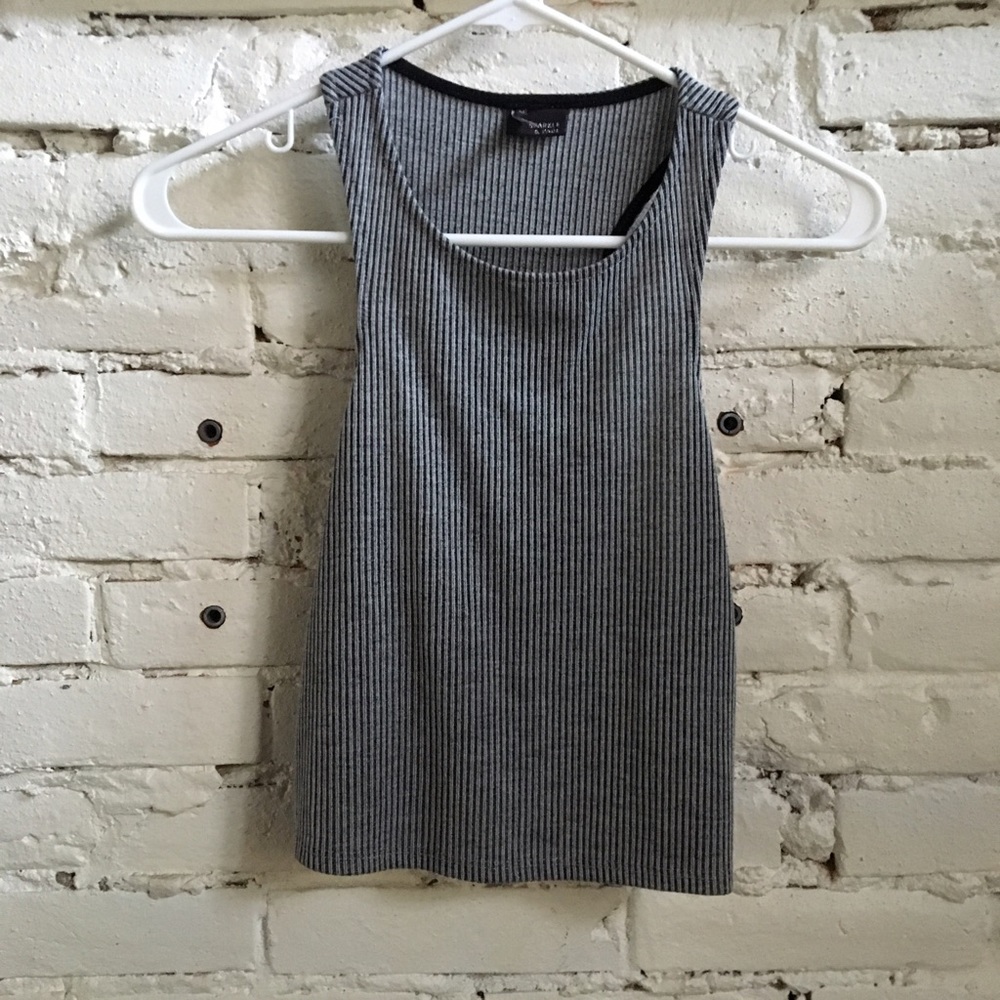 Last Chance ✨ Cropped ribbed tank
