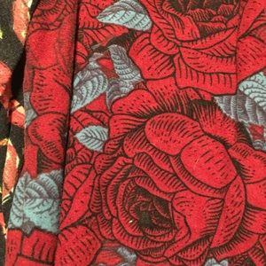 LuLaRoe OS Roses Leggings