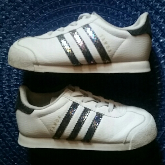 Zapatos niñas adidas Samoa en Rainbow Snake SZ 10k poshmark Zapatos niñas adidas Samoa en Rainbow Snake SZ 10k poshmark