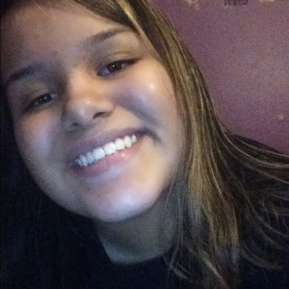 Meet your Posher, Malia - Picture 1 of 1