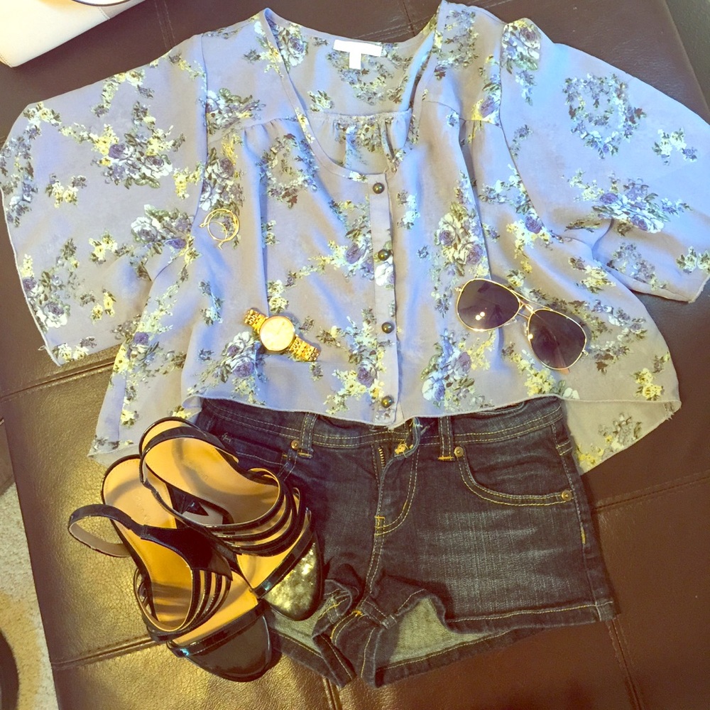 Delia's Sz Medium Kimono Top Purple w/ flowers