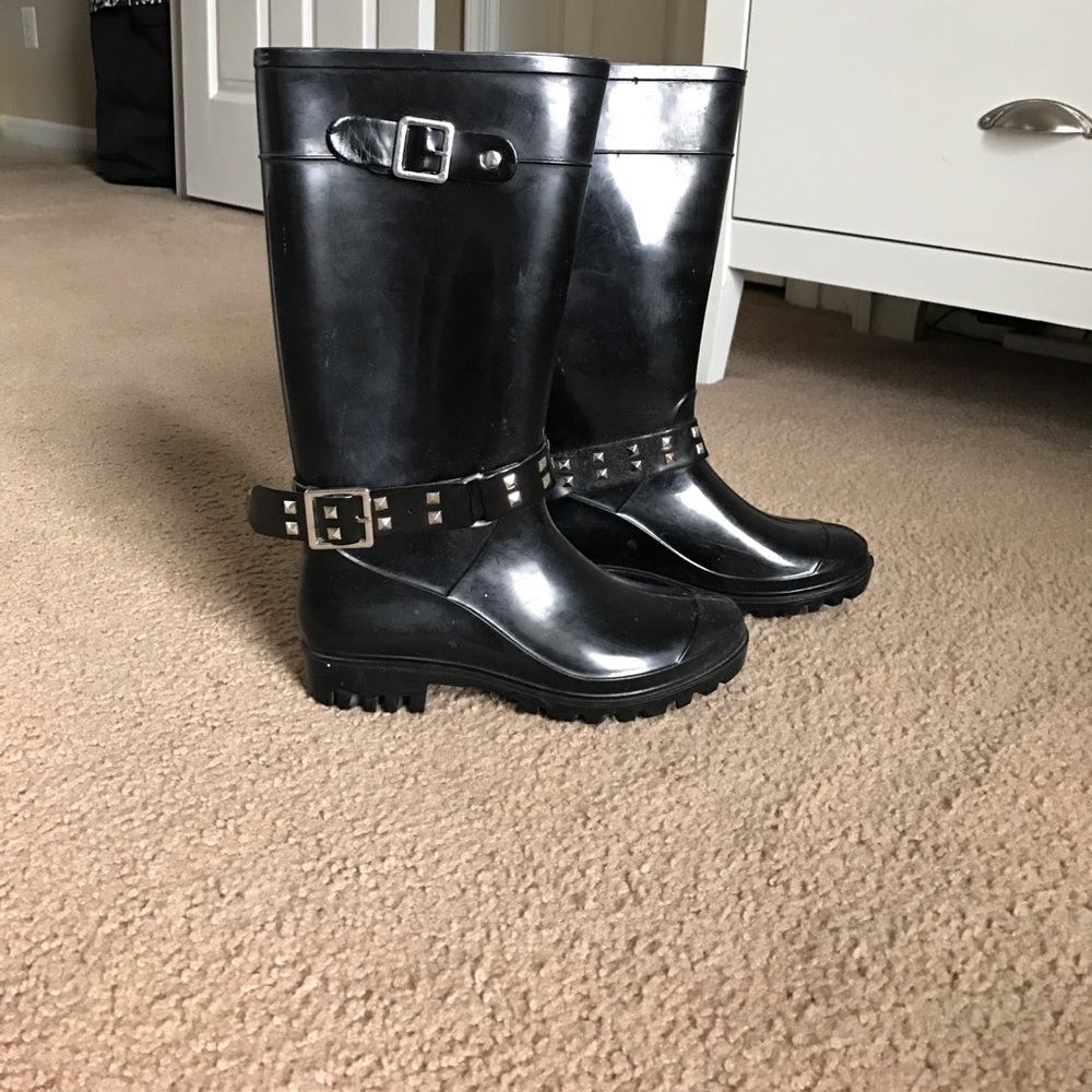 Black rain boots