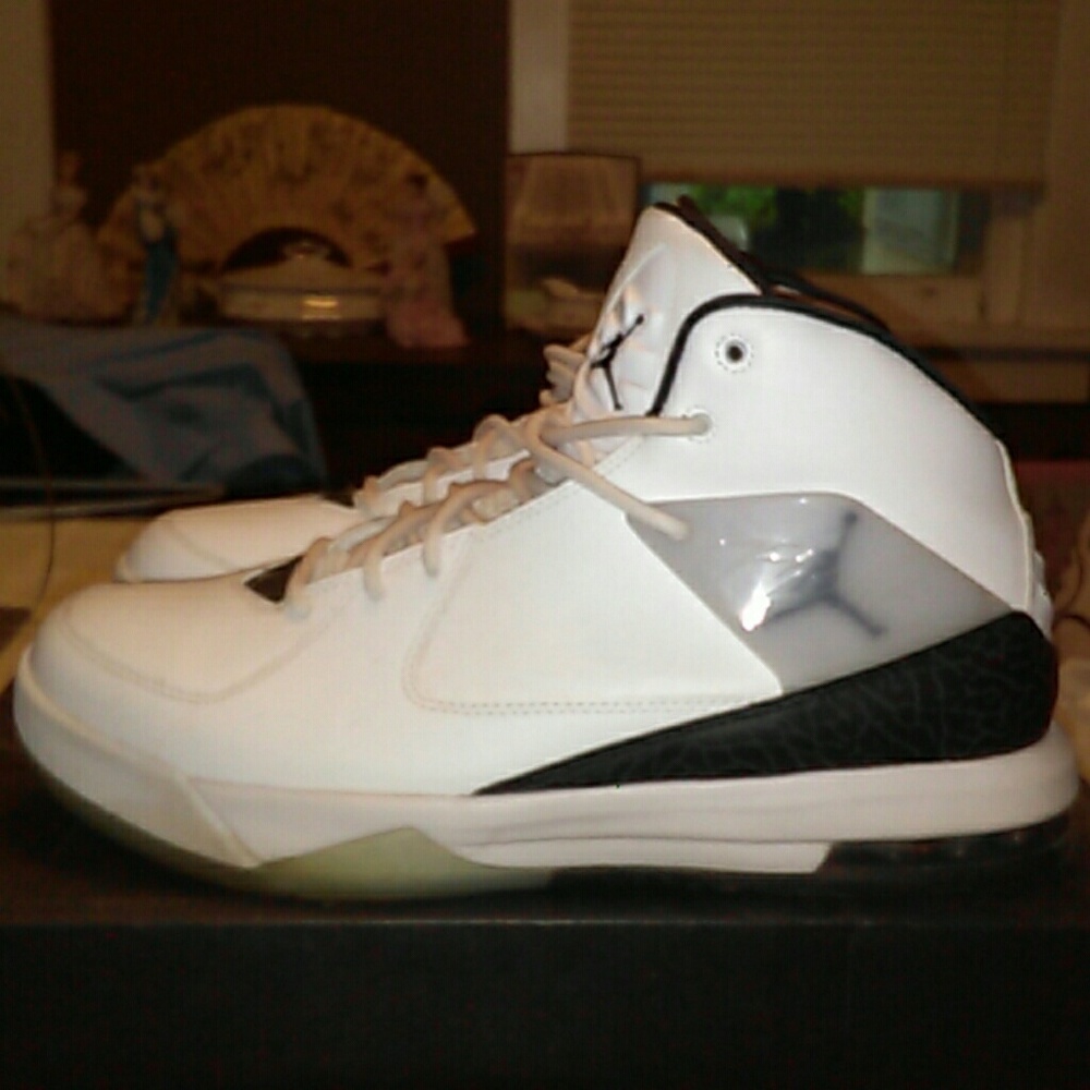 Mens Jordan Air Incline size 10.5 white and black