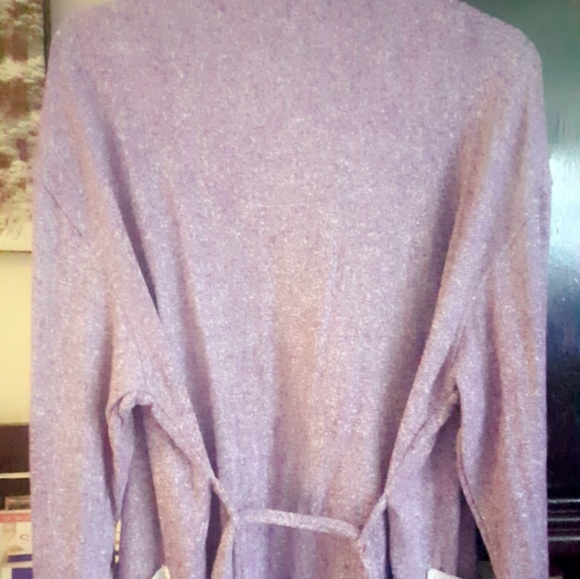 Robe - Picture 2 of 3