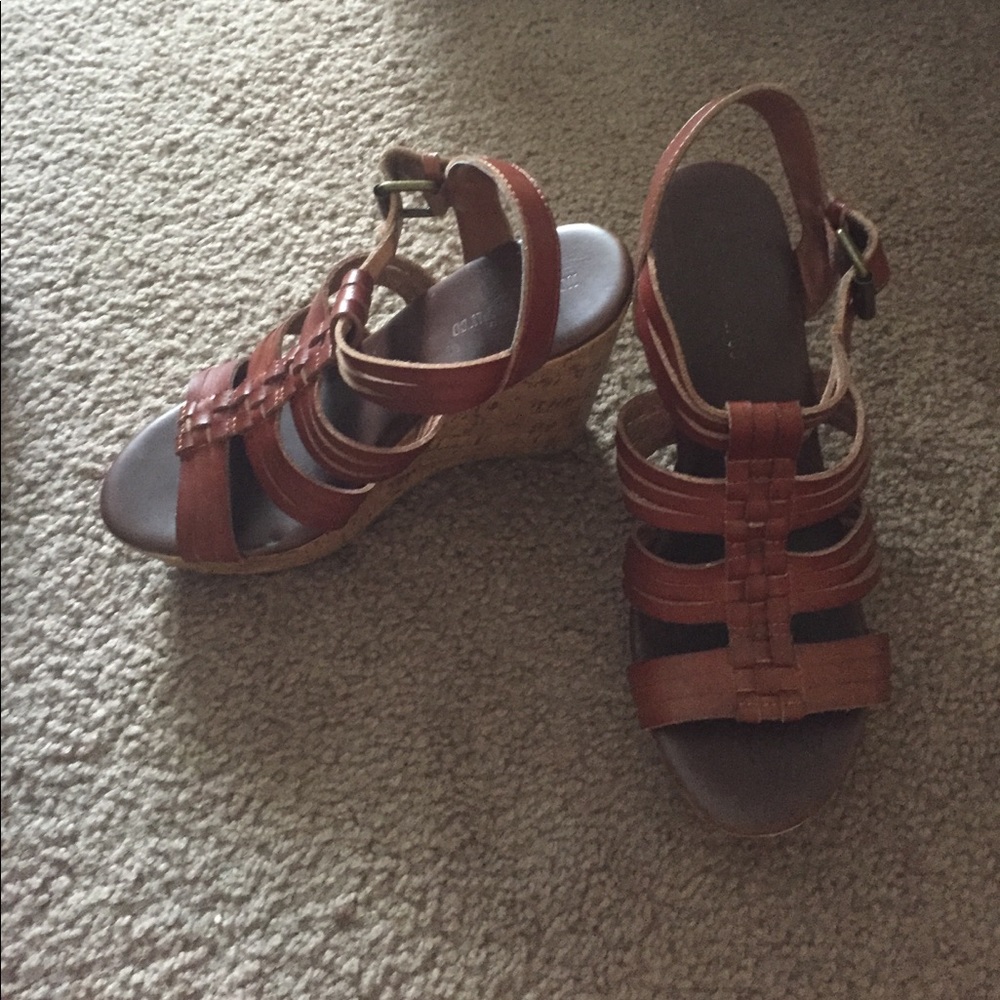 Brown wedges