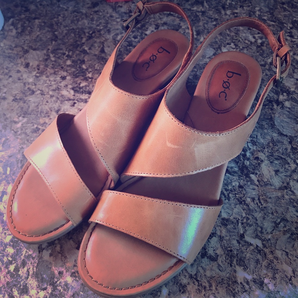 b.o.c. Leather Angulo Sandals