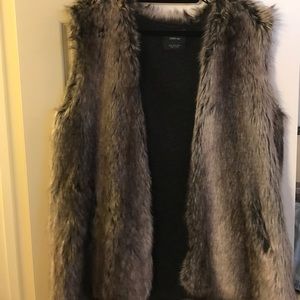 Zara oversized faux fur vest. Size Medium