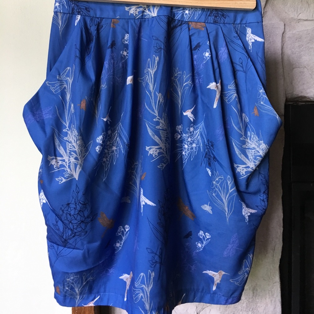 Brand new H&M pencil skirt with beautiful print!