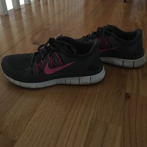 Nike free run 5.0 grey/pink