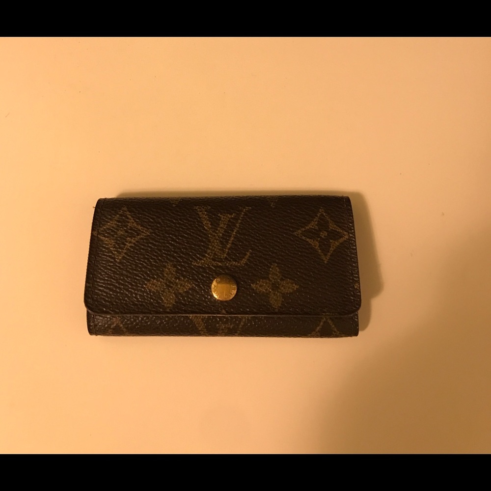 Authentic Louis Vuitton monogram canvas key holder