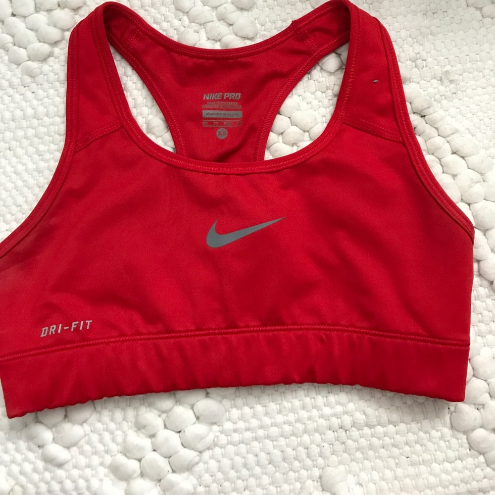 Nike XS sports bra