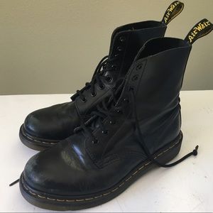 Dr. Martens Size 8- lightly used