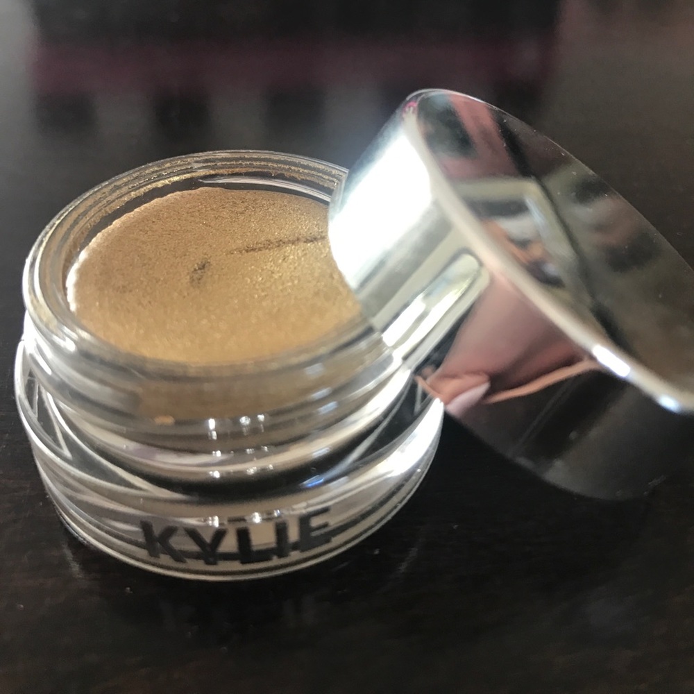 Yellow Gold Creme Eyeshadow by Kylie Cosmetics