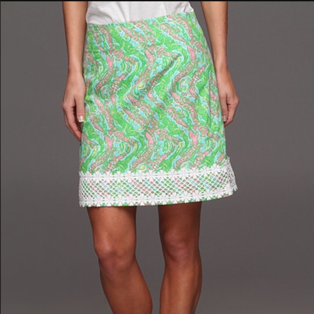 SOLD !!  Lilly Pulitzer skirt - Chomp, Chomp