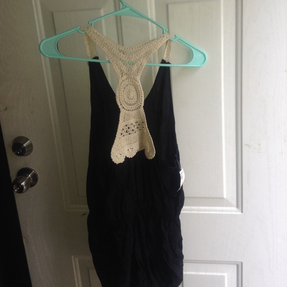 Jumper - Picture 2 of 3