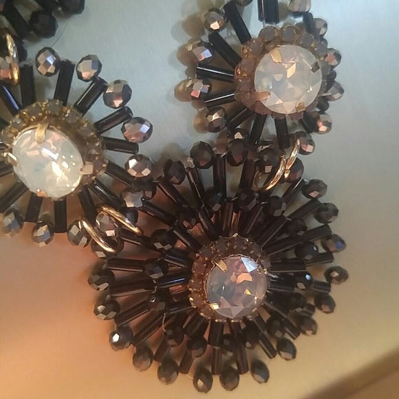 Beaded Flower Bib Necklace - Picture 2 of 3