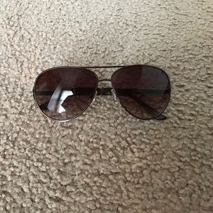Aviator sunnies
