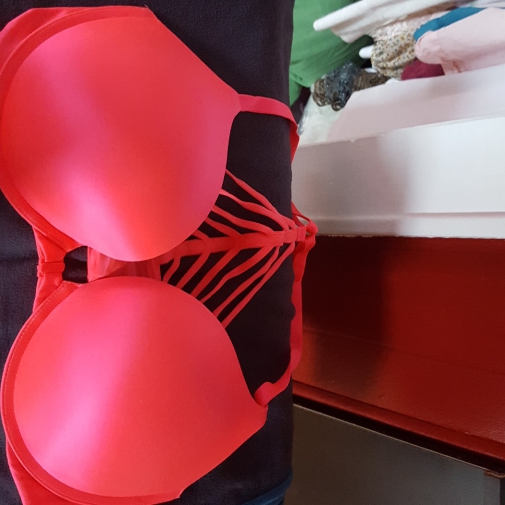 Victoria's Secret Strappy Back Push Up Br