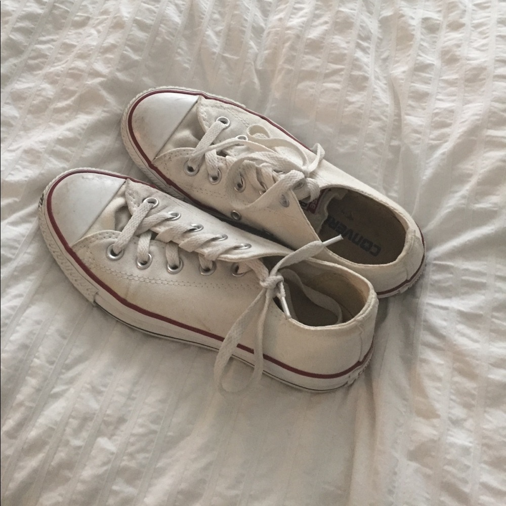 Women's white converse sneakers in 6.