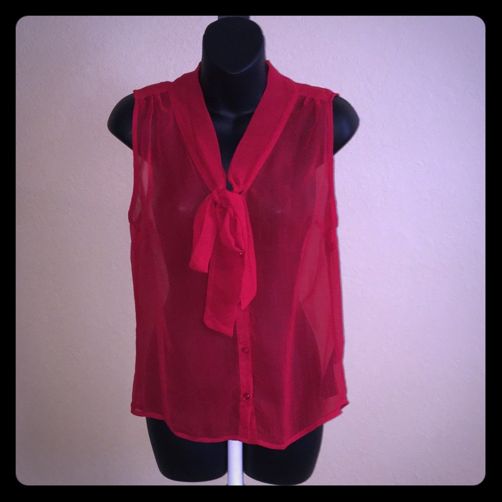 NWT! Red Guess sheer collard tank top.