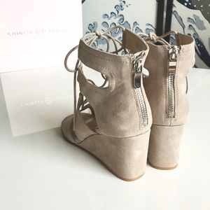 Chinese Laundry Womens Raja Wedge Sandal