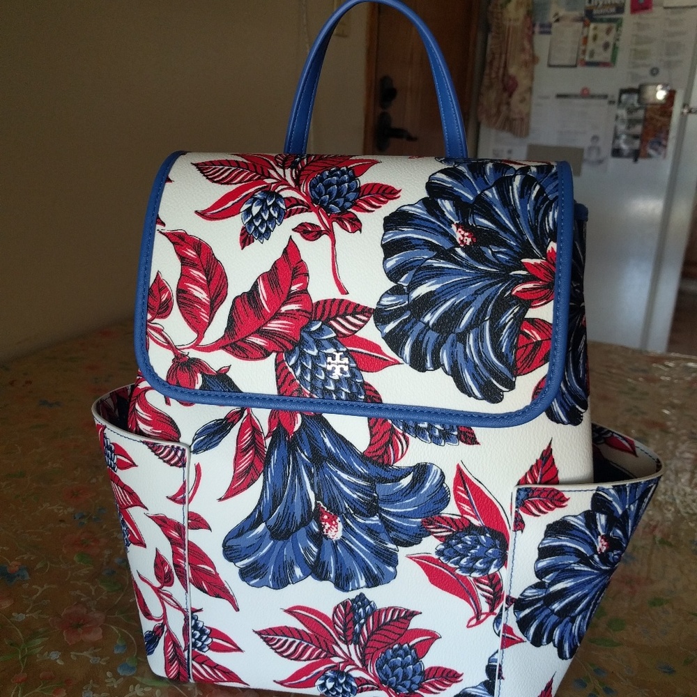 🎒Tory Burch Kerrington Pocket Backpack♥️♥️ - Picture 4 of 4