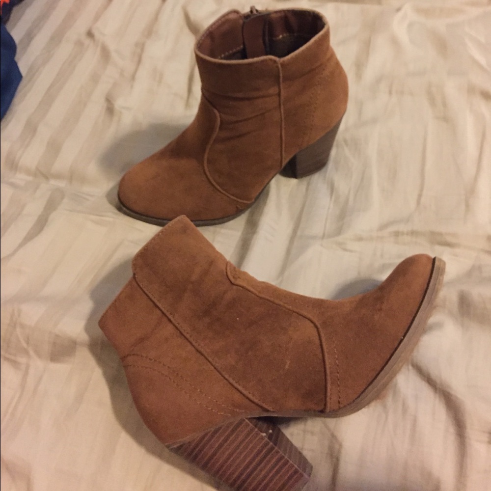 Pre-loved ankle boots  size 6