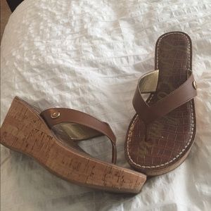 Women's wedge sandals in 6.5