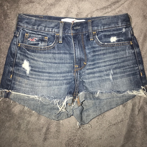 HOLLISTER SHORTS - Picture 1 of 3