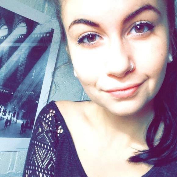 Meet your Posher, Mckenzie - Picture 1 of 1