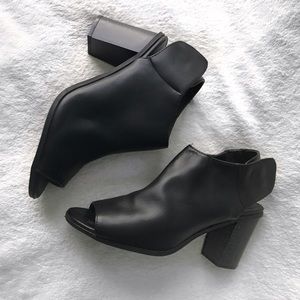 Open Toe Black Leather Sling Back Sandal / Heels