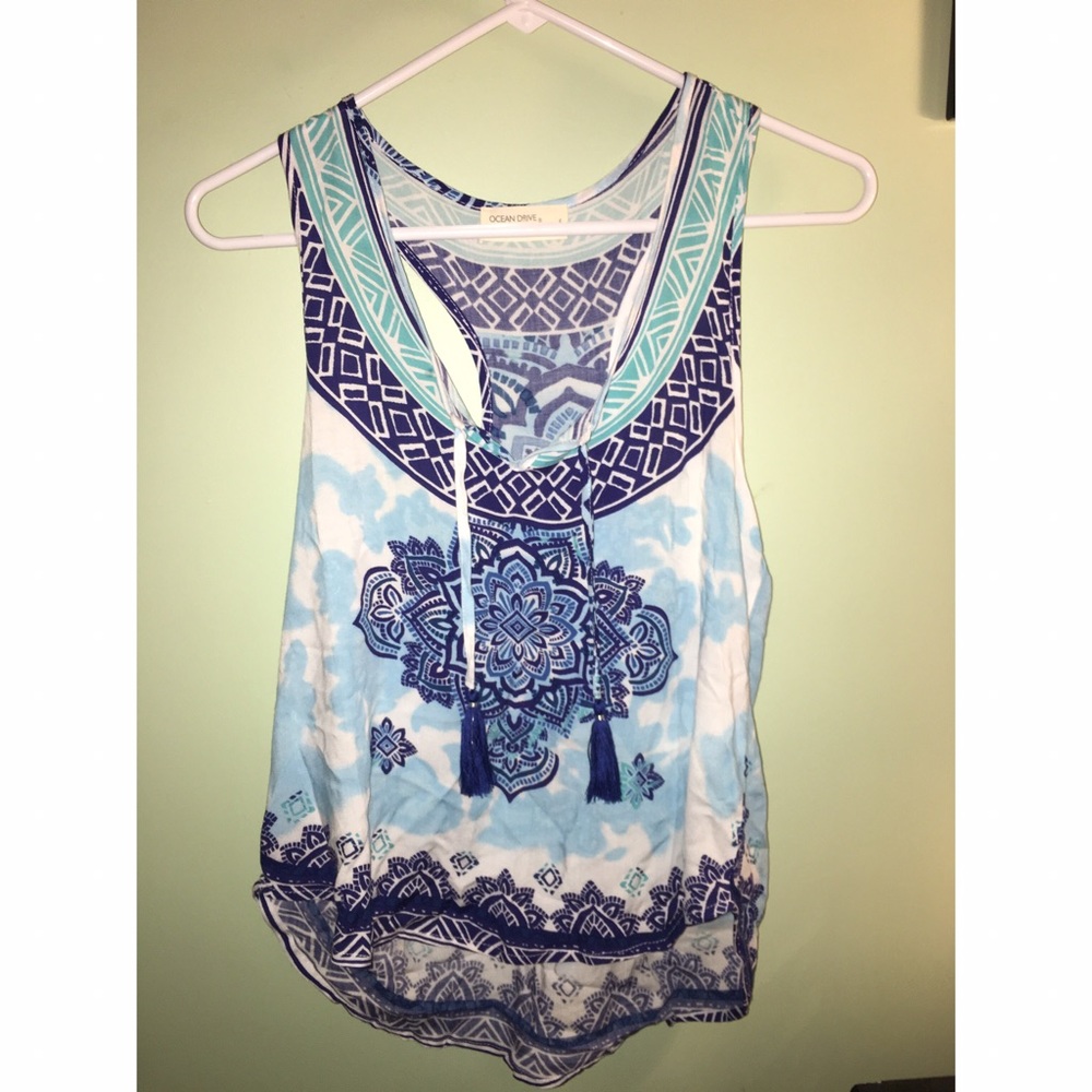 Blue patterned tank