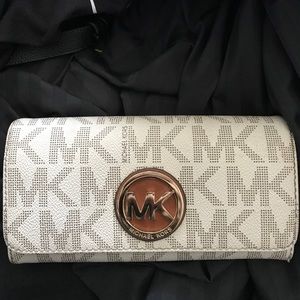 Michael Kors wallet