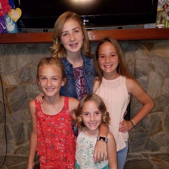 Meet your Posher, Kaylee - Picture 1 of 1