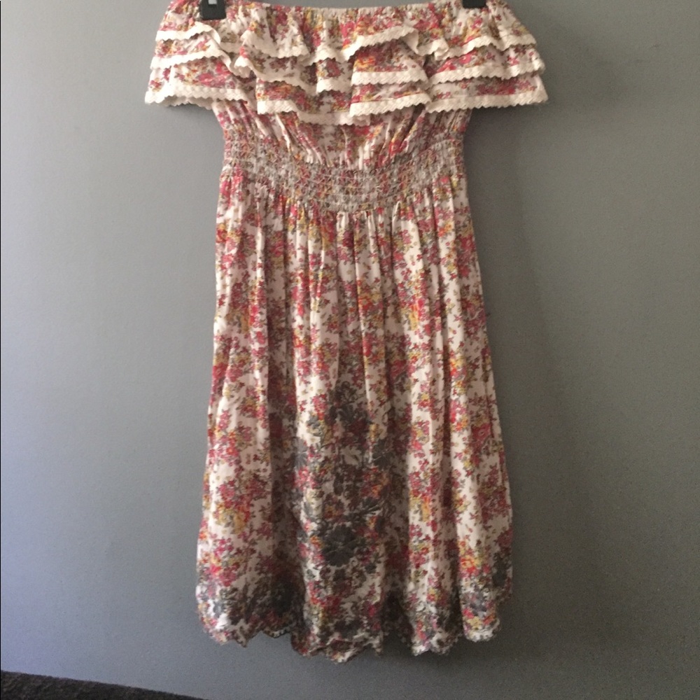Strapless dress