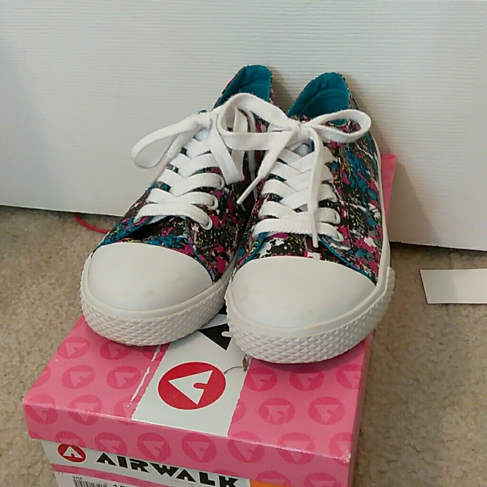 Airwalk Multi-Colored Sneakers