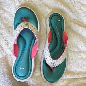 Nike Memory foam flip flops