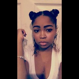 Meet your Posher, Jasmine