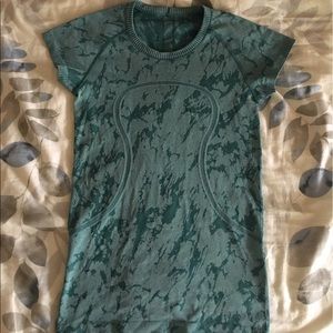 Lululemon swiftly tech tee