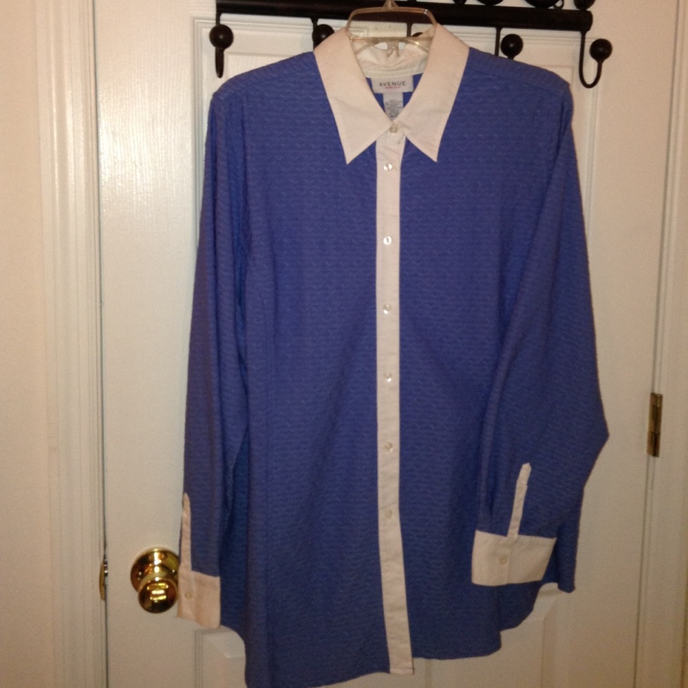 Like New Blouse - Button Down