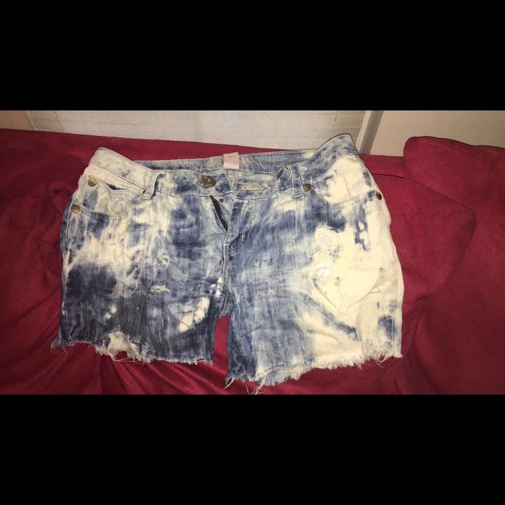 Distressed denim shorts