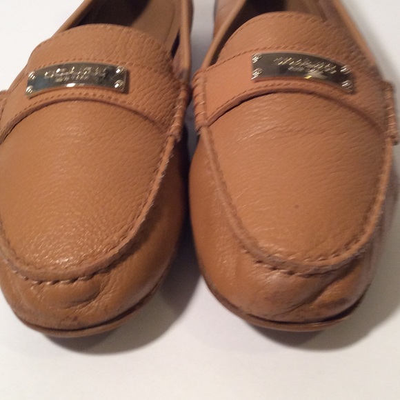 Coach - Picture 3 of 8