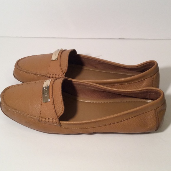 Coach - Picture 4 of 8