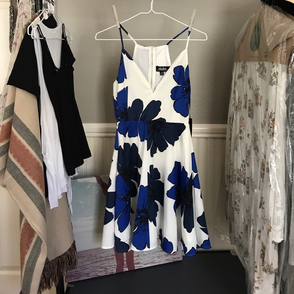 Brand New Never Worn Lulu's Floral Dress